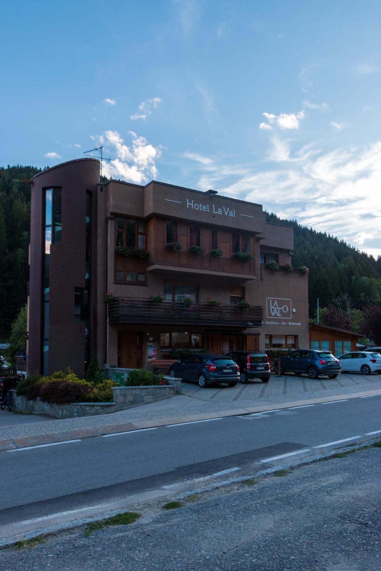Hotel La Val Isolaccia Esterno foto