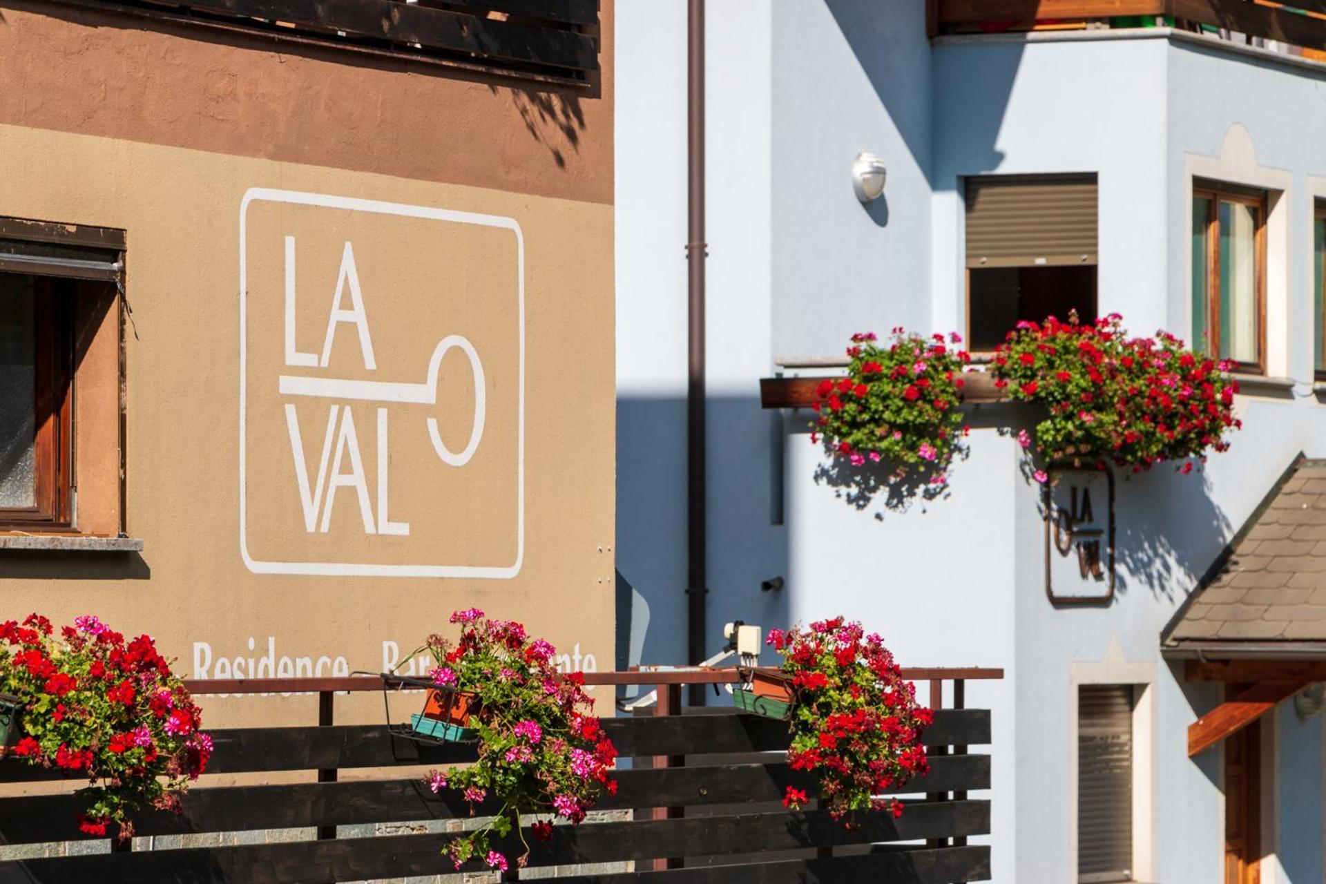 Hotel La Val Isolaccia Esterno foto