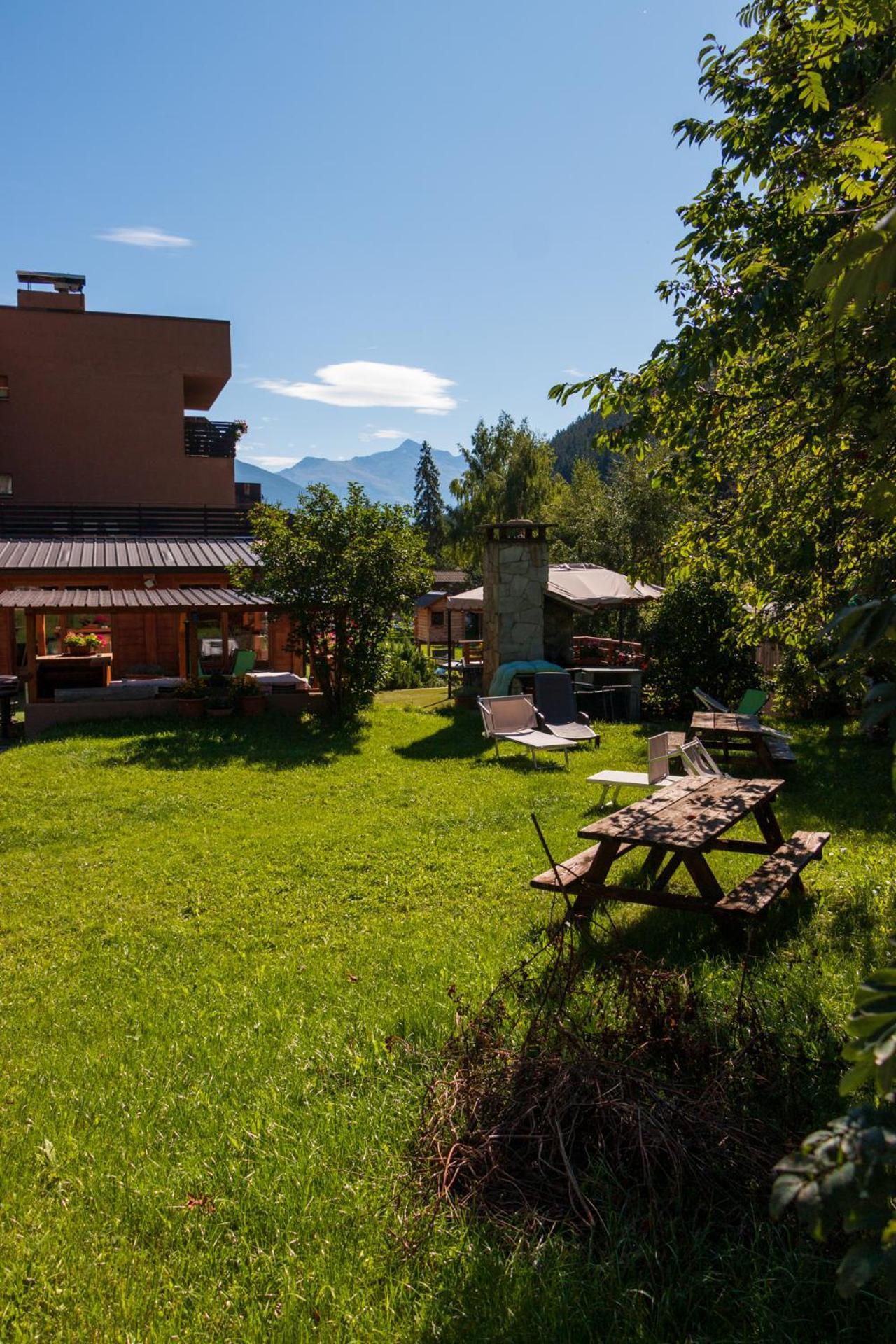 Hotel La Val Isolaccia Esterno foto