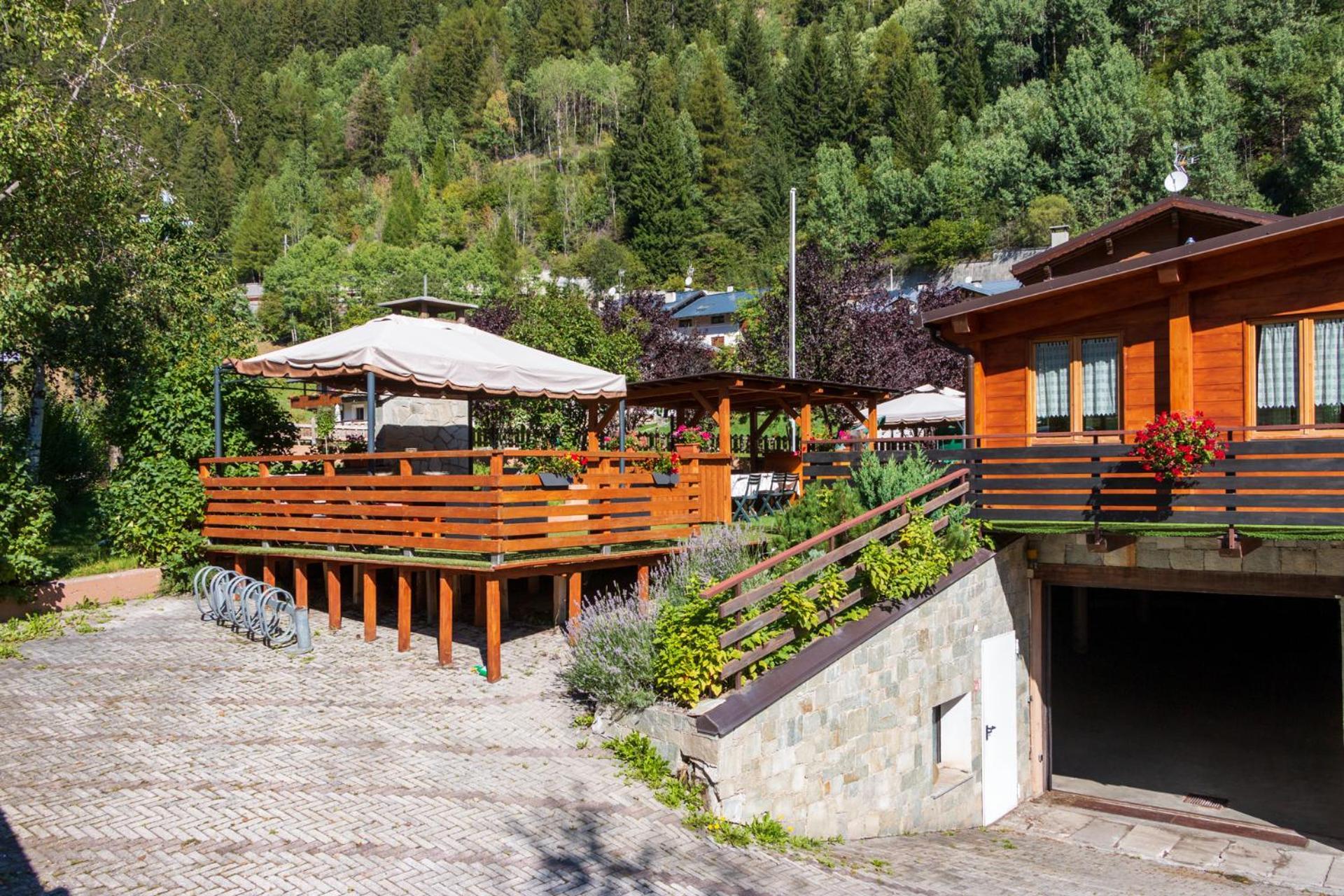 Hotel La Val Isolaccia Esterno foto
