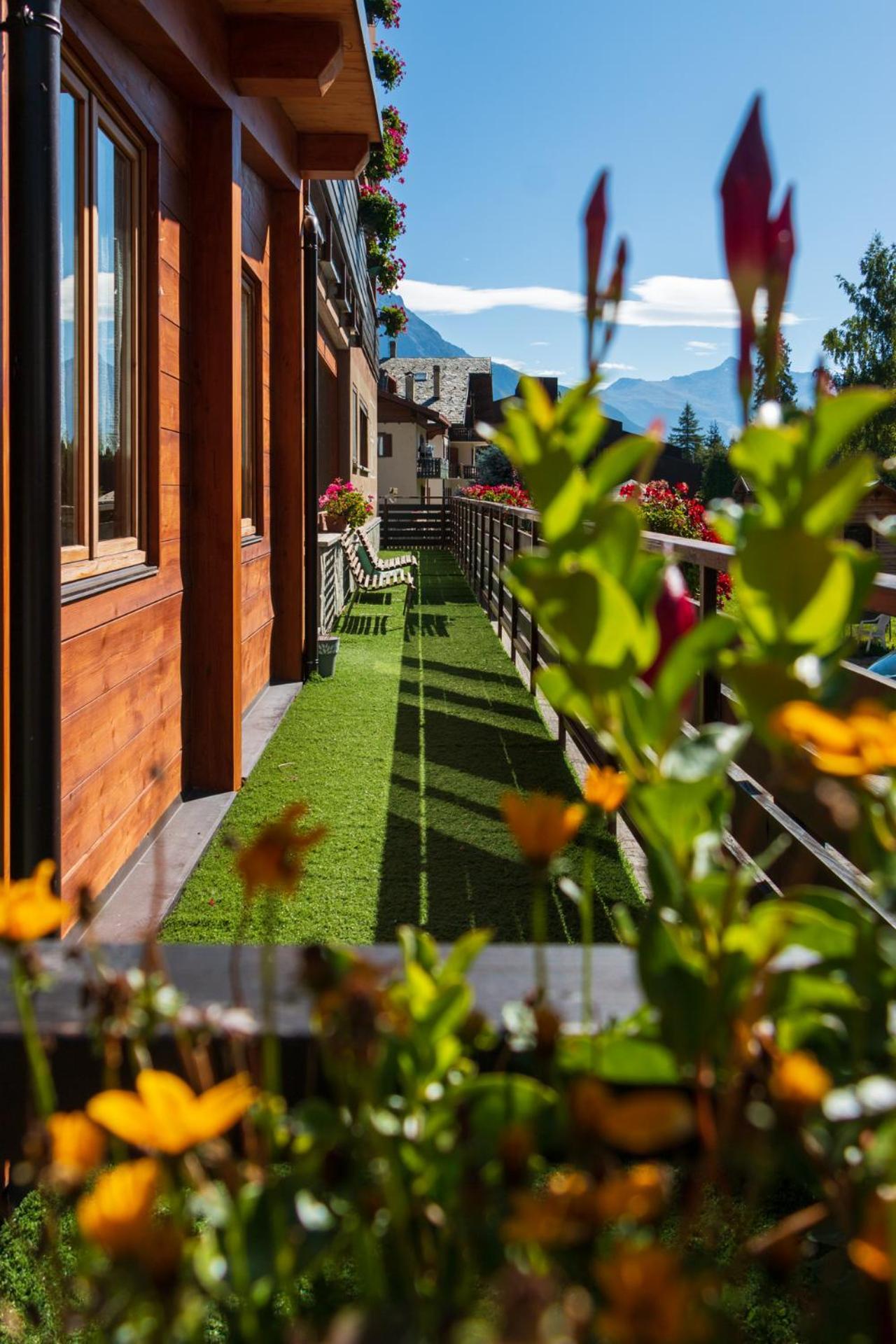 Hotel La Val Isolaccia Esterno foto