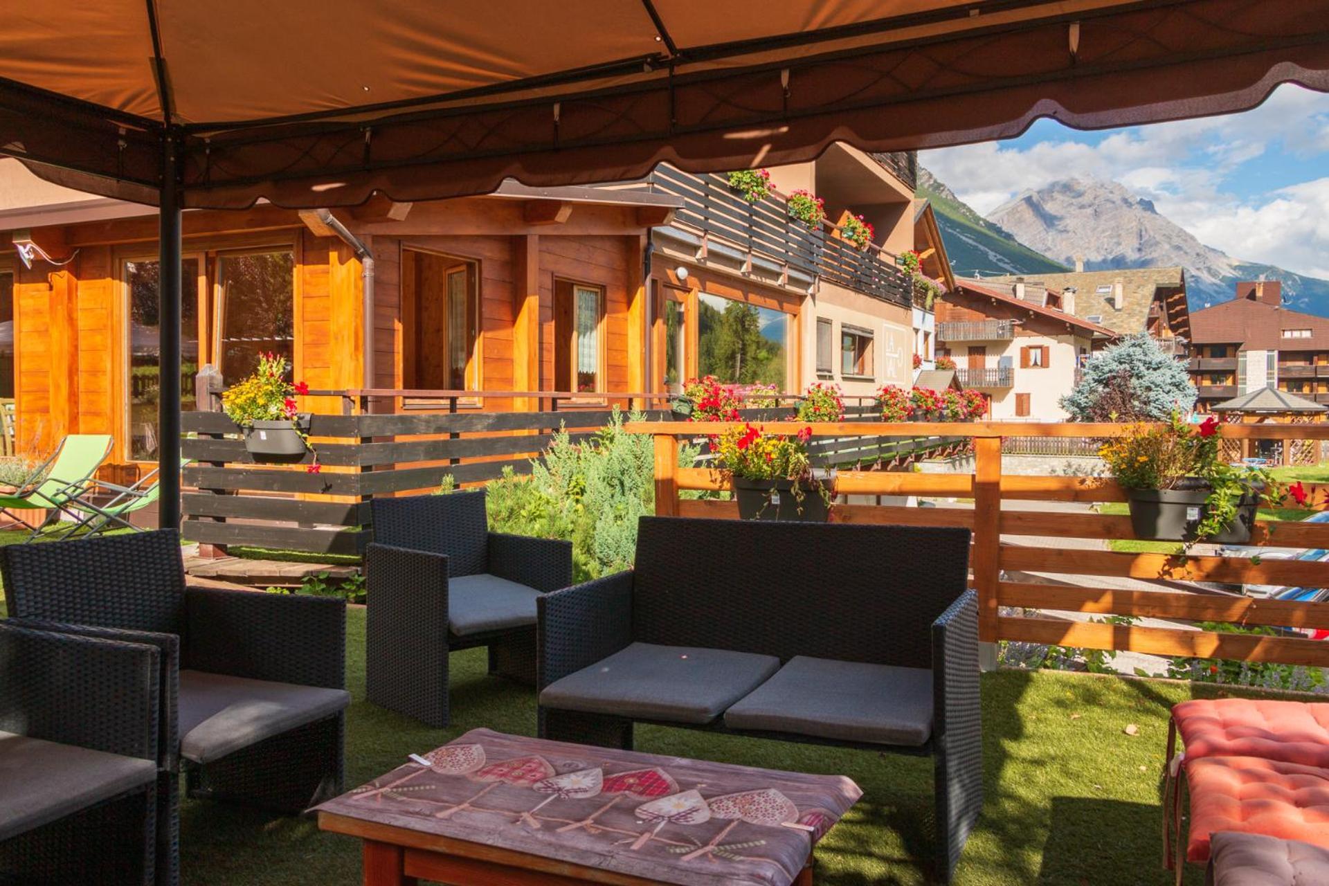 Hotel La Val Isolaccia Esterno foto
