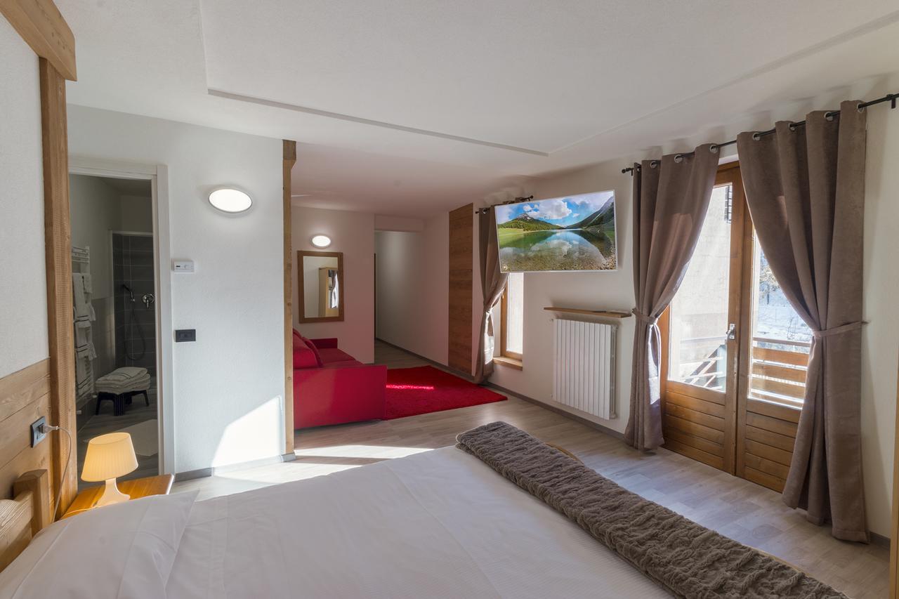 Hotel La Val Isolaccia Esterno foto